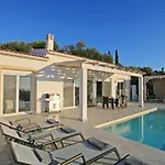 Vila Sunset Sea View 10 *
