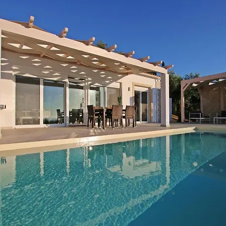 Villa Sunset Sea View 10 *