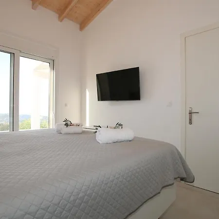 Sunset Sea View 10 *